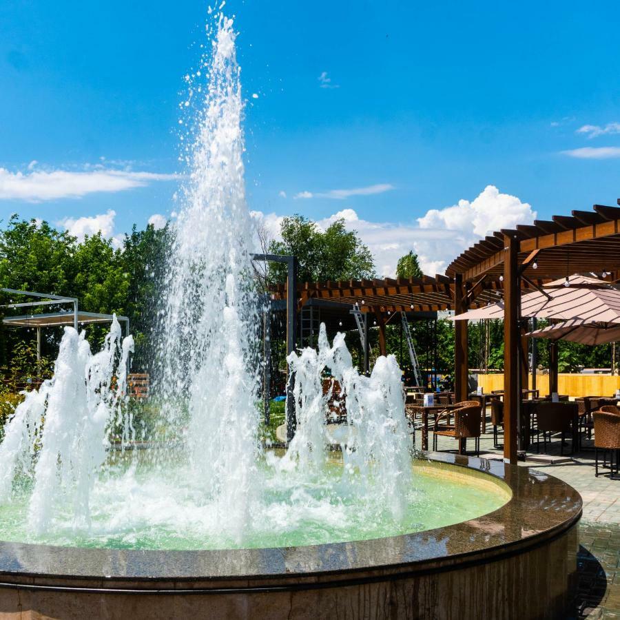 Hotel Alpen Park Szymkent Zewnętrze zdjęcie