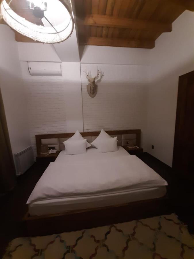 Hotel Alpen Park Szymkent Zewnętrze zdjęcie